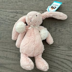 Listing for Lauriane